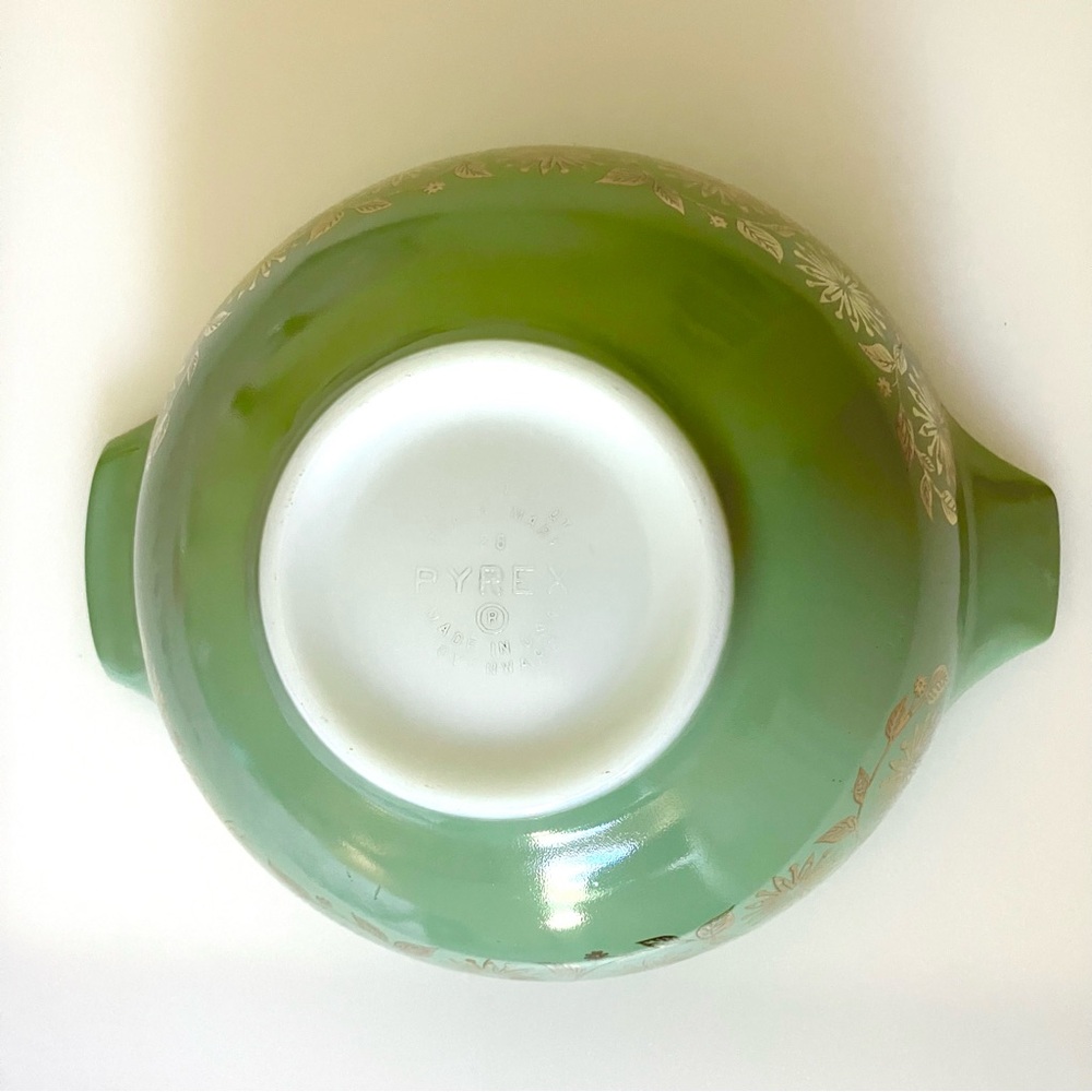 PYREX 443 Medallion Cinderella 2½ quart - Picture 6 of 10